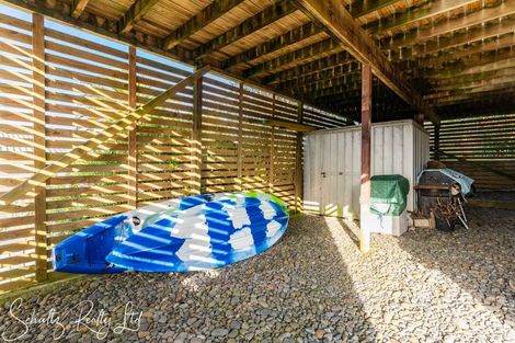 Photo of property in 23 Oxford Street, Whakapirau, 0583