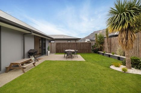 Photo of property in 41 Howden Drive, Jacks Point, 9371