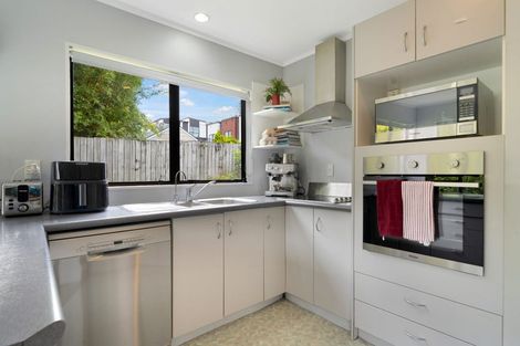 Photo of property in 2/29 Humphrey Kemp Avenue, Henderson, Auckland, 0612