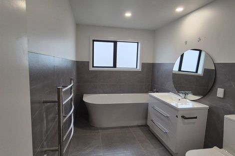 Photo of property in 8 Allan Avenue, Makauri, 4071