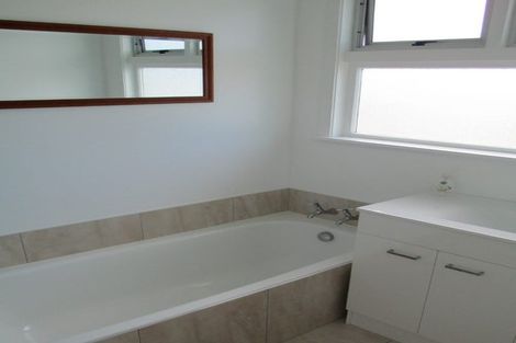 Photo of property in 59a Parkland Crescent, Terrace End, Palmerston North, 4410