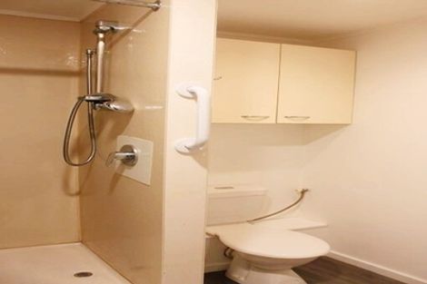 Photo of property in 29 Santiago Crescent, Unsworth Heights, Auckland, 0632