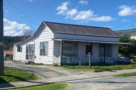 Photo of property in 43 Christchurch Street, Kaitangata, 9210