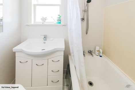 Photo of property in 21 Rira Street, Marton, 4710