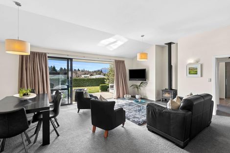 Photo of property in 4 Daniels Terrace, Wanaka, 9305