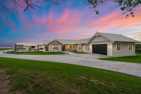 Photo of property in 21 Diamond Lane, Riverhead, 0793
