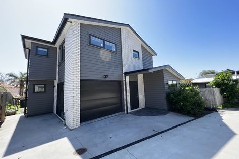 Photo of property in 9a Kaweka Street, New Lynn, Auckland, 0600