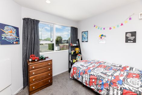 Photo of property in 725 Main Road North, Belfast, Christchurch, 8051