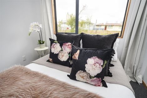 Photo of property in 6 Purnell Place, Marton, 4710