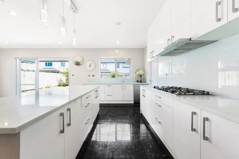 Photo of property in 20 Carrickdawson Drive, Flat Bush, Auckland, 2019