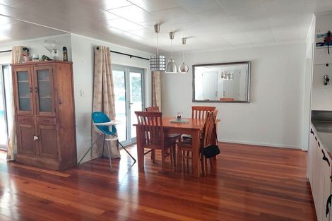 Photo of property in 104 Victoria Avenue, Waiuku, 2123