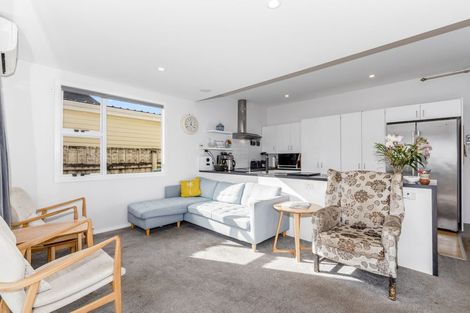 Photo of property in 64 Oroua Street, Eastbourne, Lower Hutt, 5013