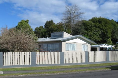 Photo of property in 13 Esmae Place, Dinsdale, Hamilton, 3204