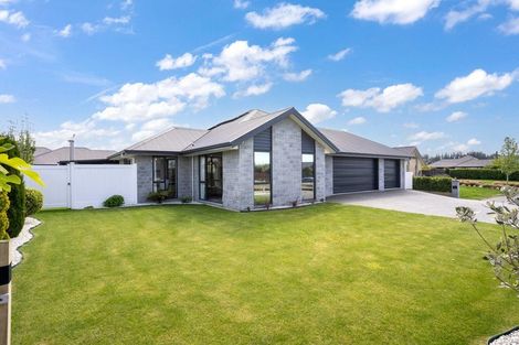 Photo of property in 28 Barewood Grove, West Melton, 7618
