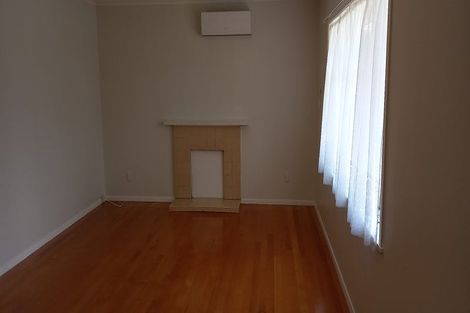 Photo of property in 512 Te Atatu Road, Te Atatu Peninsula, Auckland, 0610