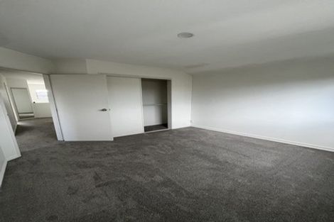 Photo of property in 4 Provence Esplanade, Te Atatu Peninsula, Auckland, 0610