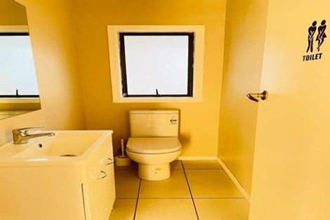 Photo of property in 9 Humphrey Kemp Avenue, Henderson, Auckland, 0612