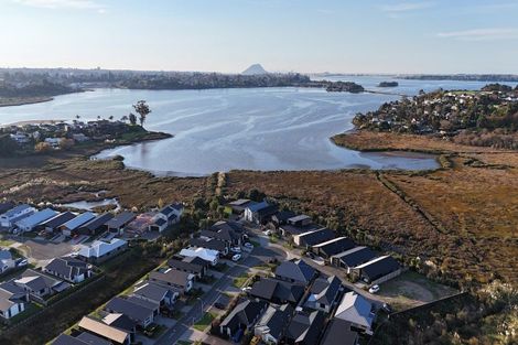 Photo of property in 23 Tangaroa Place, Poike, Tauranga, 3112