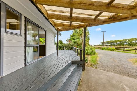 Photo of property in 331 South Head Road, South Head, Helensville, 0874