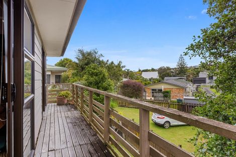 Photo of property in 2/35 Bay Street, Red Beach, 0932