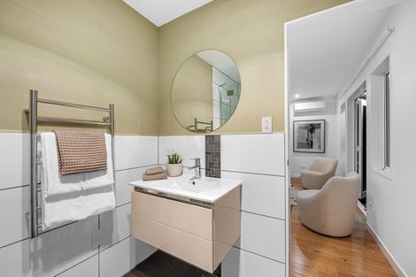 Photo of property in 1777 State Highway 16, Helensville, 0875