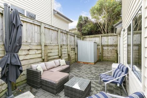 Photo of property in 16u3 Black Rock Road, Newlands, Wellington, 6037