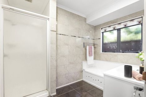 Photo of property in 49 Ayrshire Drive, Grandview Heights, Hamilton, 3200