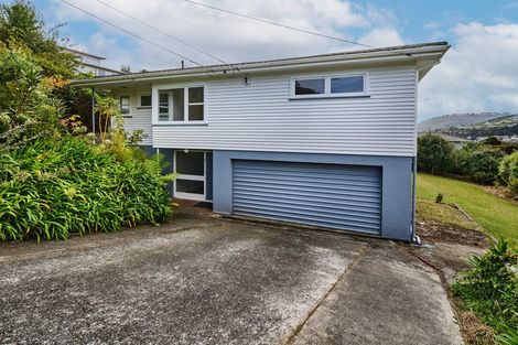 Photo of property in 44 Saint Johns Terrace, Tawa, Wellington, 5028
