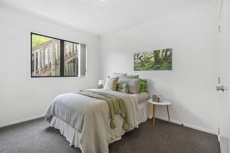 Photo of property in 43a Stewart Drive, Newlands, Wellington, 6037