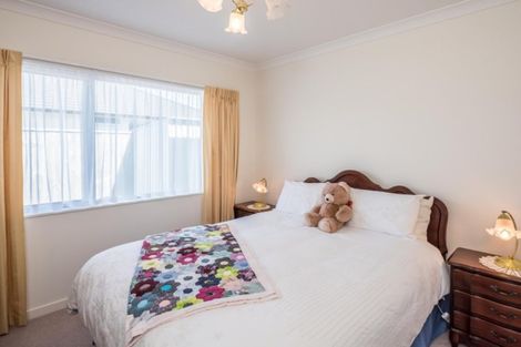 Photo of property in 14 Petrel Close, Paraparaumu Beach, Paraparaumu, 5032