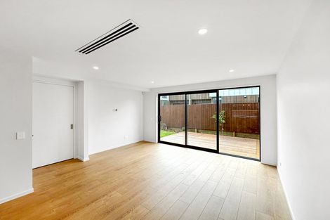 Photo of property in 2/74 Caledonian Road, St Albans, 8014