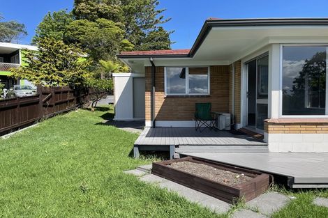 Photo of property in 1/4 Pemberton Avenue, Bayview, Auckland, 0629
