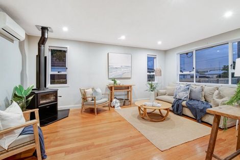 Photo of property in 1/179 Centreway Road, Orewa, 0931