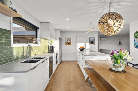 Photo of property in 11 Centre Crescent, Wanaka, 9305