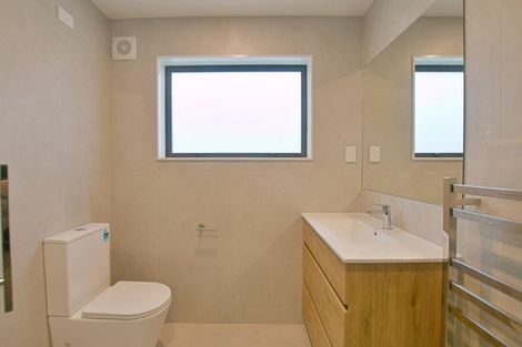 Photo of property in 82e Salisbury Road, Birkdale, Auckland, 0626
