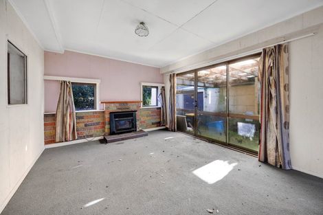 Photo of property in 87 Whitcombe Road, Opunake, 4616