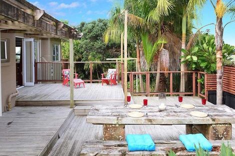 Photo of property in 18 Old North Road, Orewa, 0931