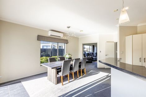 Photo of property in 3 Peppertree Glade, Kelvin Grove, Palmerston North, 4414