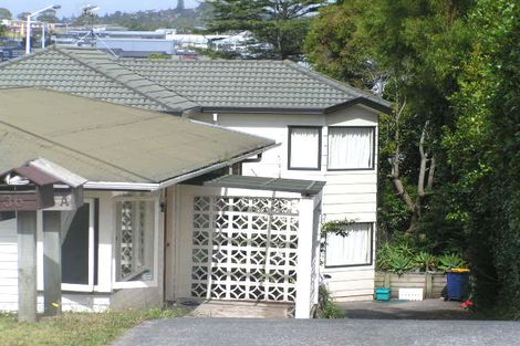 Photo of property in 1/36 Lyttelton Avenue, Forrest Hill, Auckland, 0620