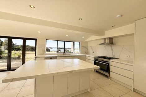 Photo of property in 71 James Paige Lane, Riverhead, Albany, 0793