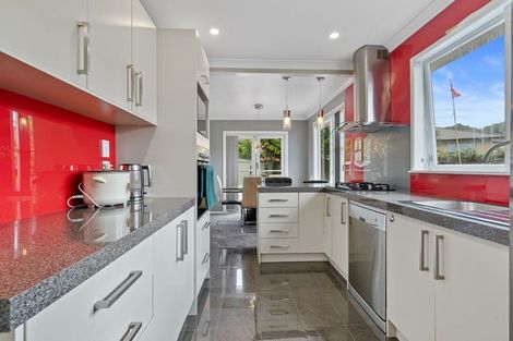 Photo of property in 10 Manutuke Street, Wainuiomata, Lower Hutt, 5014