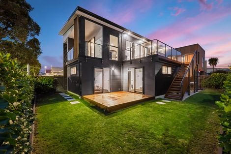 Photo of property in 16 Cuba Street, Petone, Lower Hutt, 5012