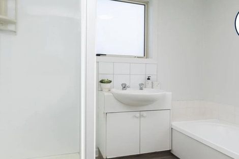 Photo of property in 2/34 Mona Vale Avenue, Riccarton, Christchurch, 8011