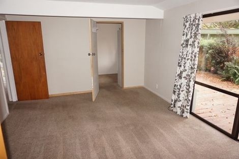 Photo of property in 66 Greendale Avenue, Avonhead, Christchurch, 8042