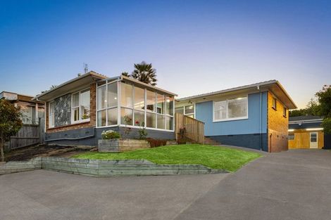 Photo of property in 19 Lawrence Crescent, Hillpark, Auckland, 2102