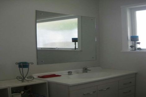 Photo of property in 6 Nicholson Place, Hillcrest, Auckland, 0627