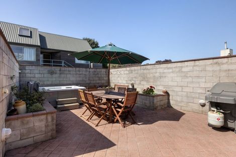 Photo of property in 25 Wells Avenue, Mount Maunganui, 3116