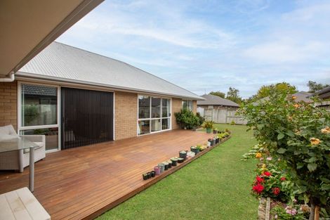 Photo of property in 17 Teatree Close, Huntington, Hamilton, 3210