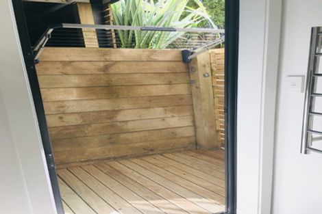 Photo of property in 15 Trinidad Crescent, Grenada Village, Wellington, 6037