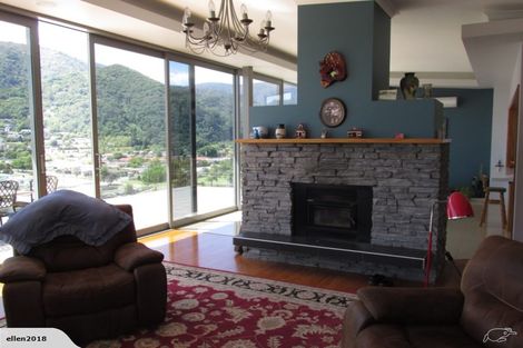 Photo of property in 26 Gravesend Place, Picton, 7220
